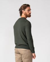 Cargar imagen en el visor de la galería, JERSEY EN PUNTO VERDE MUSGO