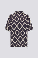 Cargar imagen en el visor de la galería, CAMISA RESORT ESTAMPADA NEGRA