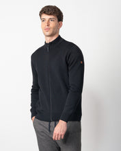 Cargar imagen en el visor de la galería, PUNTUZKO JAKA BELTZA