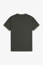Cargar imagen en el visor de la galería, CAMISETA TWIN TIPPED VERDE/AVENA