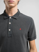 Cargar imagen en el visor de la galería, POLO DE ALGODÓN CON BORDADO NEGRO