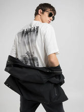 Cargar imagen en el visor de la galería, ARGAZKI ZURI ESTAMPATUKO KAMISETA