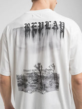 Cargar imagen en el visor de la galería, ARGAZKI ZURI ESTAMPATUKO KAMISETA
