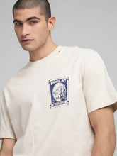 Cargar imagen en el visor de la galería, CAMISETA CON ESTAMPADO VINTAGE CRUDA