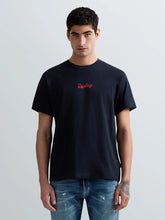 Cargar imagen en el visor de la galería, CAMISETA CON ESTAMPADO CON LOGOTIPO DELANTE Y DETRÁS MARINO