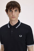 Cargar imagen en el visor de la galería, POLO FRED PERRY NEGRO/BCO/BCO