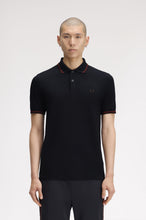 Cargar imagen en el visor de la galería, POLO FRED PERRY MARINO/BRANDY/MARRÓN