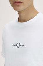 Cargar imagen en el visor de la galería, CAMISETA LOGO EMBROIDERED BLANCA