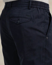 Cargar imagen en el visor de la galería, PANTALÓN CHINO CON CORDON Y GOMA MARINO