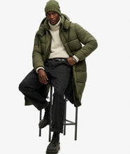 Cargar imagen en el visor de la galería, GORRO DE PUNTO CON LOGO VERDE