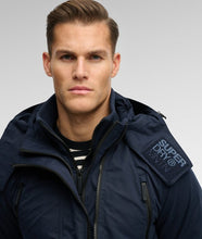Cargar imagen en el visor de la galería, CAZADORA CORTAVIENTOS ÁRTICA MARINO