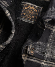 Cargar imagen en el visor de la galería, OVERSHIRT FORRADA CUADROS GRISES