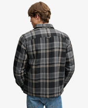 Cargar imagen en el visor de la galería, OVERSHIRT FORRADA CUADROS GRISES