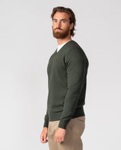 Cargar imagen en el visor de la galería, JERSEY EN PUNTO VERDE MUSGO
