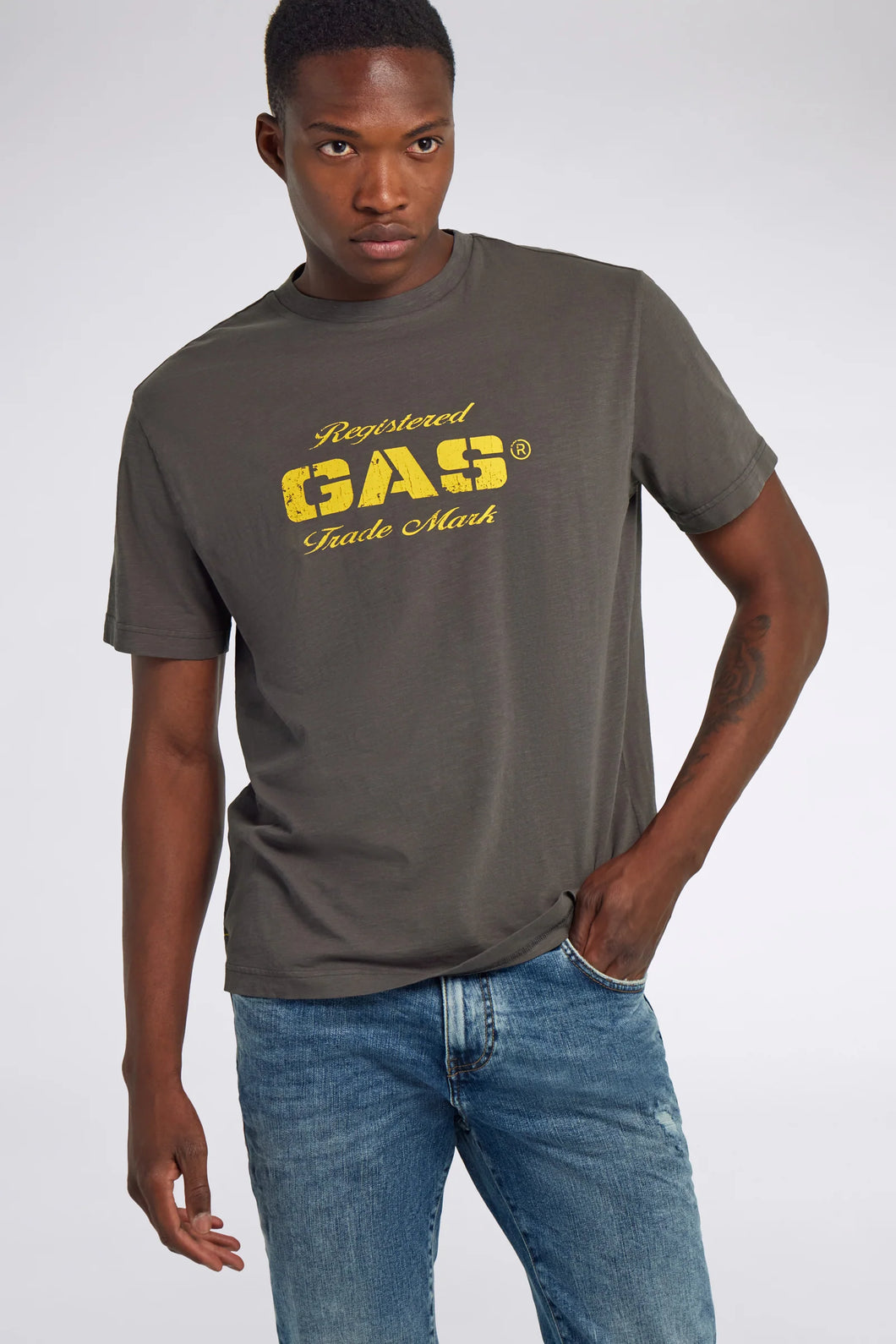 CAMISTA LOGO HERITAGE GRIS