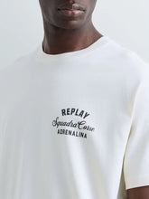 Cargar imagen en el visor de la galería, CAMISETA DE CORTE RELAJADO CON ESTAMPADO MOTERO
