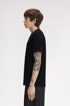 Cargar imagen en el visor de la galería, CAMISETA TWIN TIPPED MARINO/BRANDI/MARRÓN
