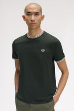 Cargar imagen en el visor de la galería, CAMISETA RIVETE DOS FRANJAS VERDE
