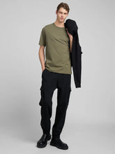 Cargar imagen en el visor de la galería, CAMISETA CON LOGO VERDE
