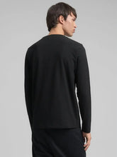 Cargar imagen en el visor de la galería, CAMISETA MANGA LARGA NEGRA
