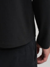 Cargar imagen en el visor de la galería, CAMISETA MANGA LARGA NEGRA
