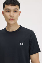 Cargar imagen en el visor de la galería, CAMISETA RINGER NEGRA
