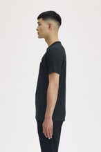 Cargar imagen en el visor de la galería, CAMISETA RINGER NEGRA

