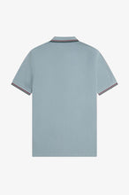 Cargar imagen en el visor de la galería, POLO FRED PERRY AZUL/VERDE/GRANA
