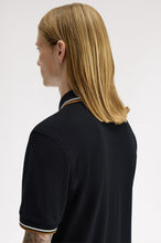 Cargar imagen en el visor de la galería, POLO TWIN FRED PERRY NEGRO/CRUDO/CARAMELO
