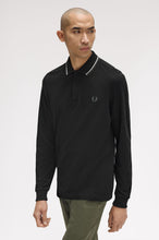 Cargar imagen en el visor de la galería, POLO MANGA LARGA TWIN FRED PERRY NEGRO
