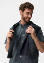 Cargar imagen en el visor de la galería, CAMISA MC MIL RAYA MARINO
