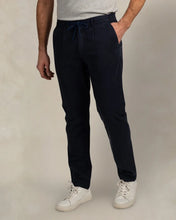 Cargar imagen en el visor de la galería, PANTALÓN CHINO CON CORDON Y GOMA MARINO
