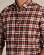 Cargar imagen en el visor de la galería, CAMISA FRANELA ROJA A CUADROS ELÁSTICA
