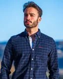 Cargar imagen en el visor de la galería, CAMISA AZUL DE MICROPANA
