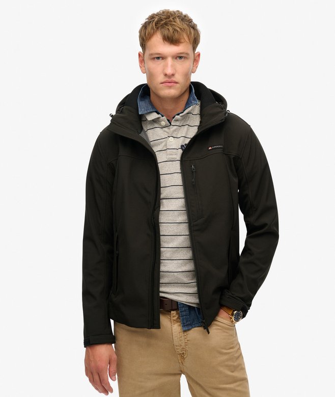 CHAQUETA TREKKER SOFT SHELL CON CAPUCHA